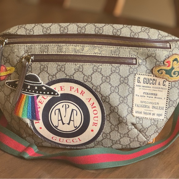 GUCCI COURIER ZIP BUM BAG WITH APPLIQUÉS - Picture 3 of 16